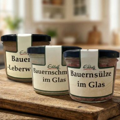 Drei Gläser mit Bauerngeschmack: Leberwurst, Bauernsülze und Bauerschmalz.